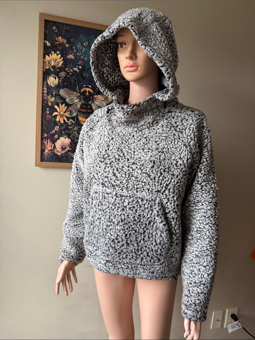 Cozy Sherpa Hooded Plush Pullover - Gray